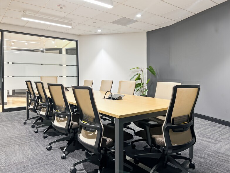 More Photos Of 3232 McKinney Ave, Dallas Coworking Space