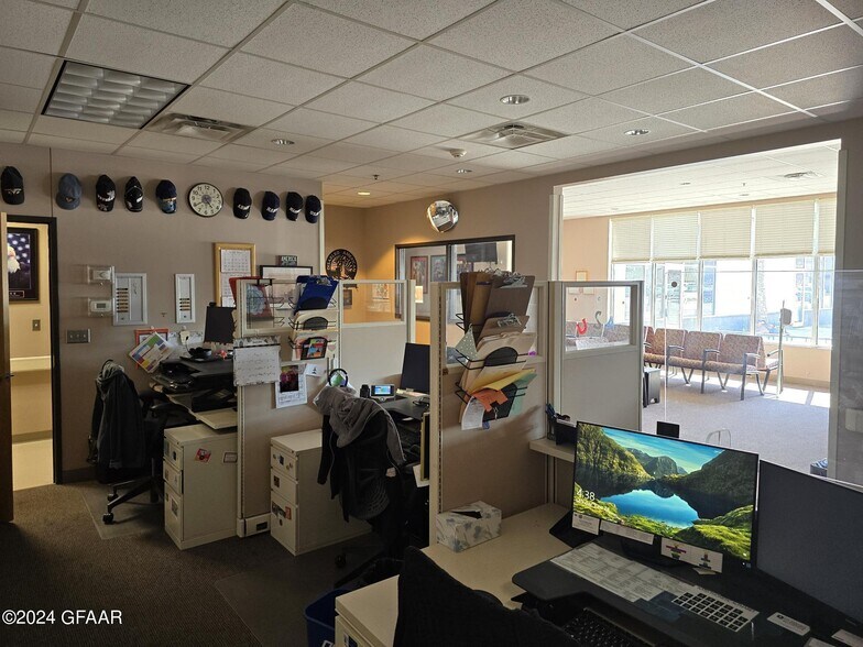 More Photos Of 3221 32nd Ave S, Grand Forks Unknown For Lease