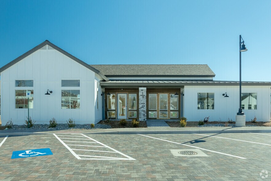 More Photos Of 3640 Mayberry Dr, Reno Office For Lease