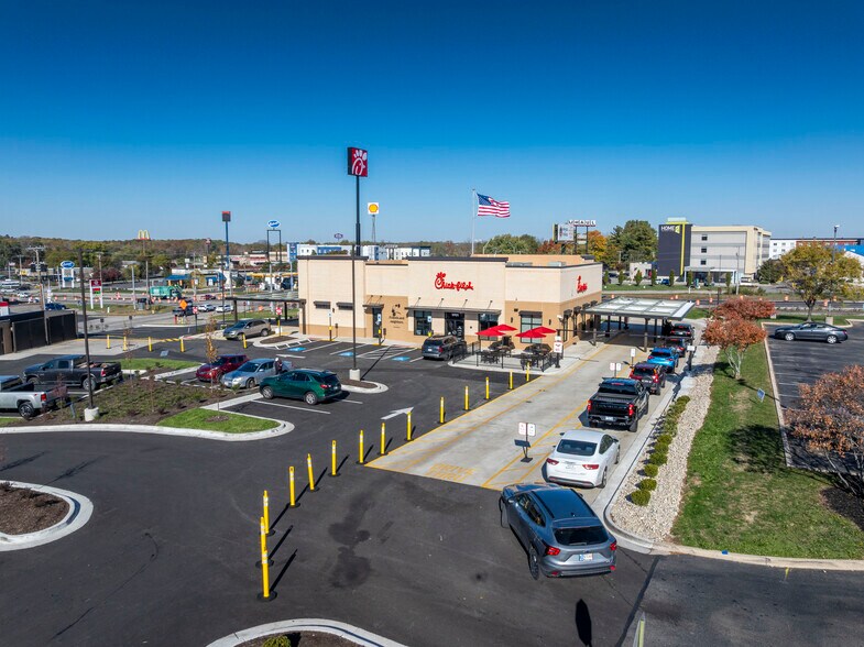 More Photos Of 5901 National Rd E, Richmond Restaurant For Sale