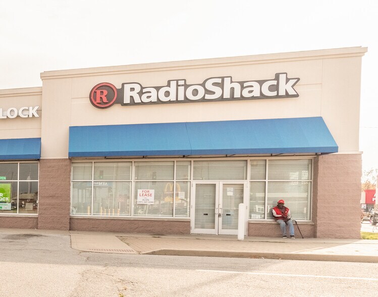 More Photos Of State St, East Saint Louis Unknown For Lease