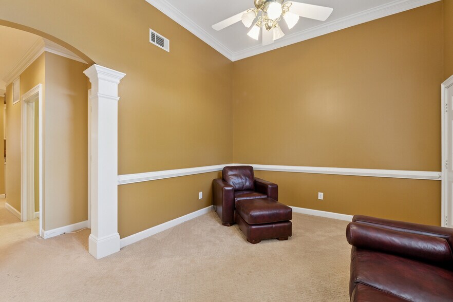 More Photos Of 301-304 Macy Dr, Roswell Medical For Sale
