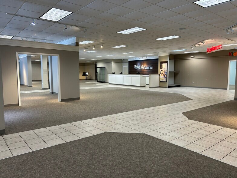 More Photos Of 1530 Mason Ave, Daytona Beach Freestanding For Lease