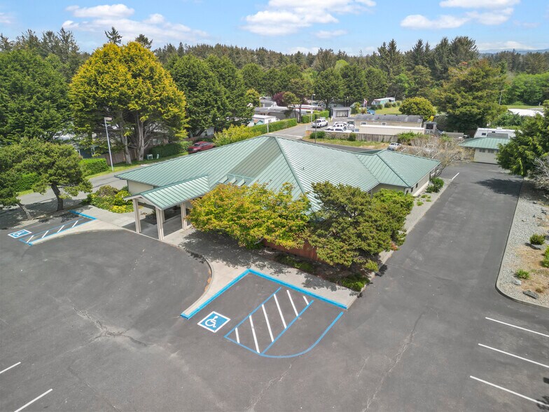 More Photos Of 1771 Northcrest Dr, Crescent City Office For Sale