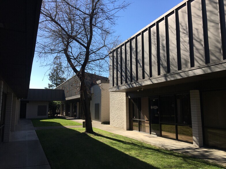 More Photos Of 5637 N Pershing Ave, Stockton Medical For Lease