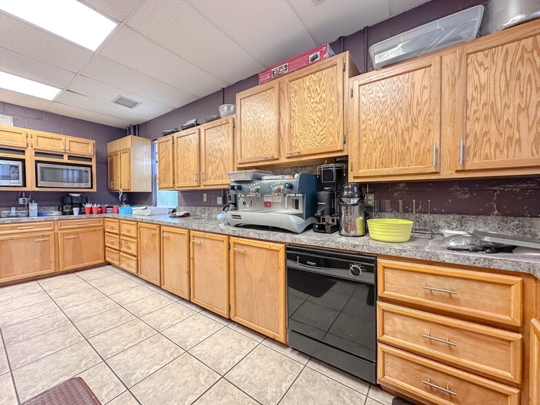 More Photos Of 2833 W Main St, Jenks Religious Facility For Sale