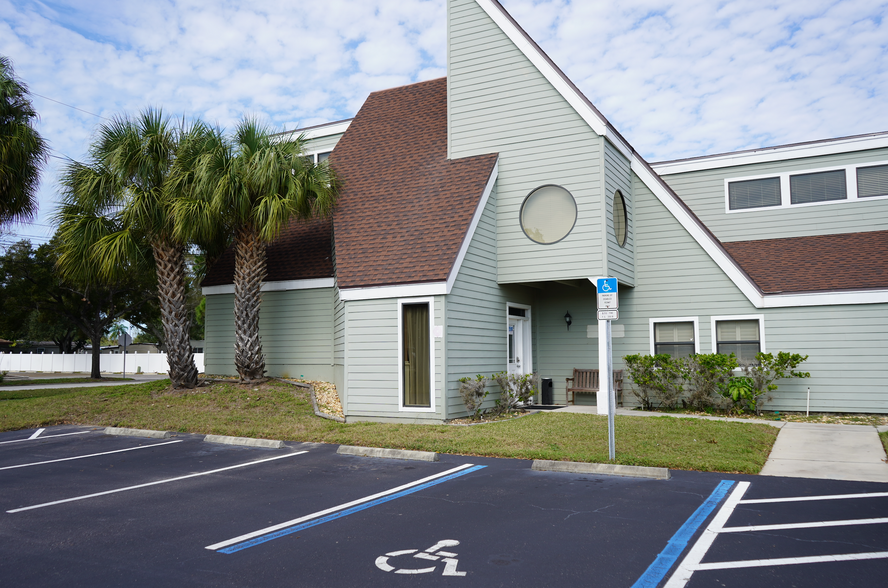 Primary Photo Of 10225 Ulmerton Rd, Largo Office For Lease