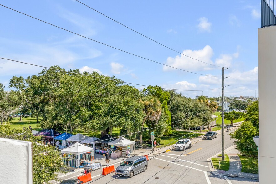 More Photos Of 136 Julia St, New Smyrna Beach Flex For Sale