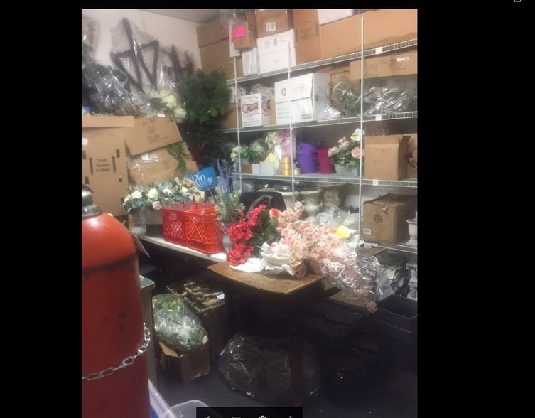 More Photos Of 8277 Market St, Youngstown Freestanding For Sale