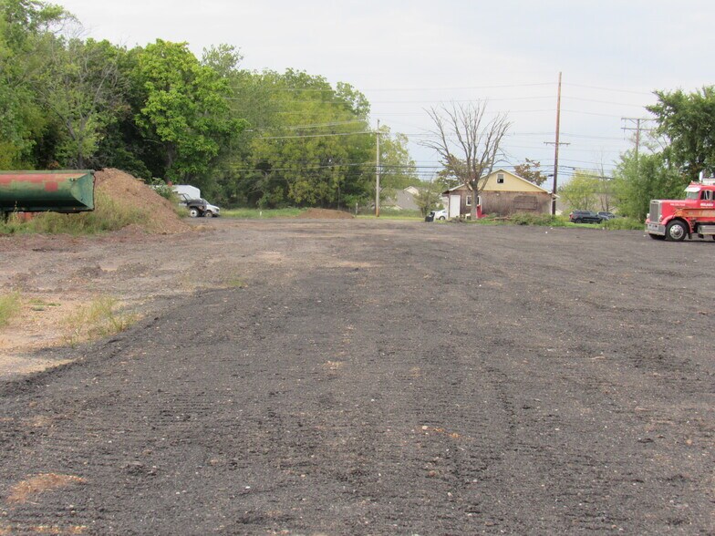 More Photos Of 309 Route 33 East, Manalapan Land For Lease