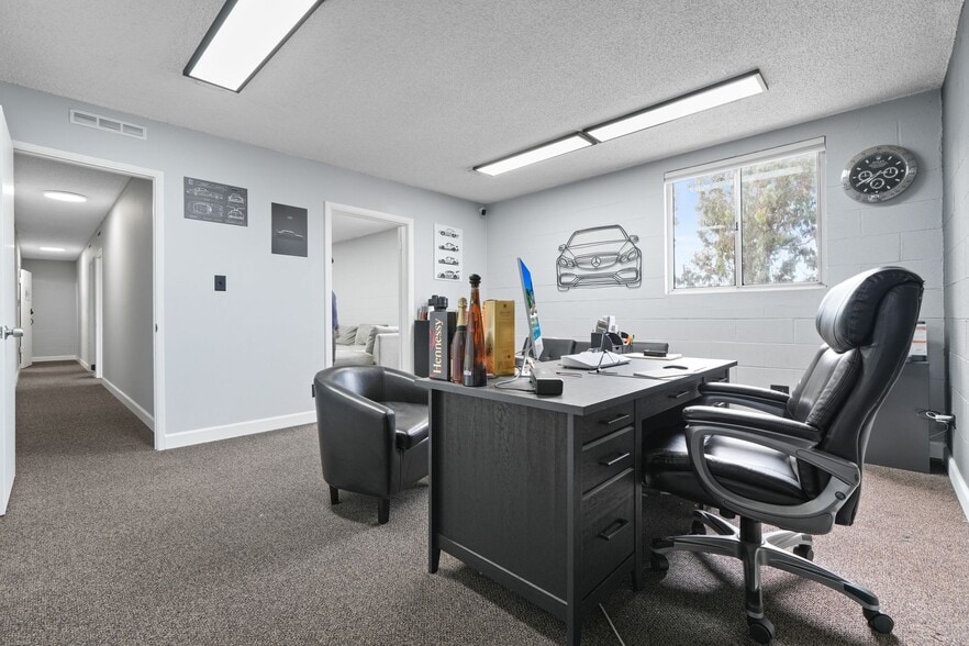 More Photos Of 3736-3738 San Fernando Rd, Glendale Flex For Sale