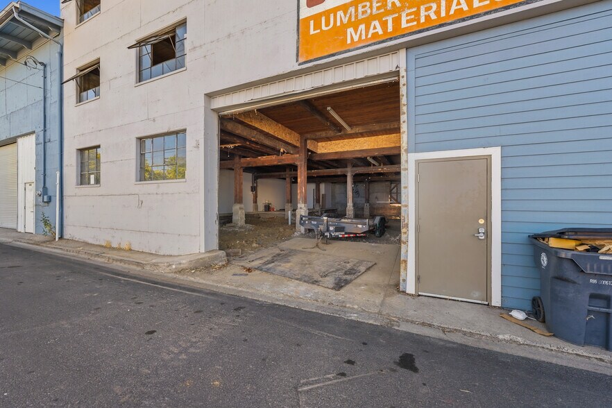 More Photos Of 316 Front St, Medford Specialty For Sale