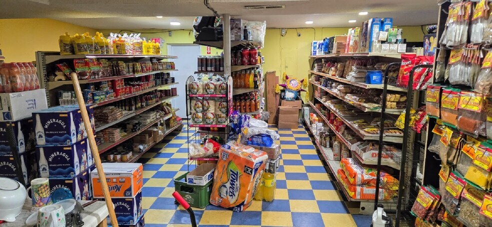 More Photos Of 554 Bragg St, Sanford General Retail For Sale