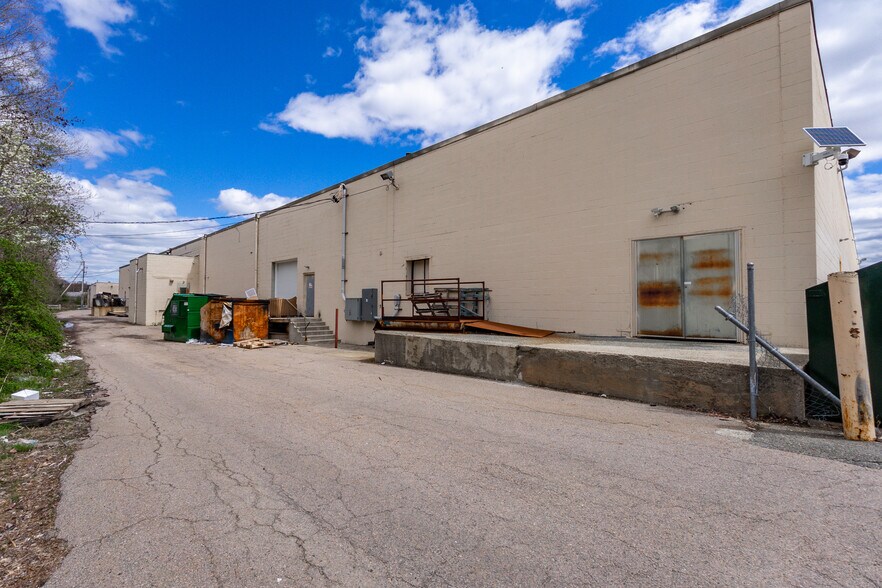 More Photos Of 846 N Main St, Brockton Unknown For Lease