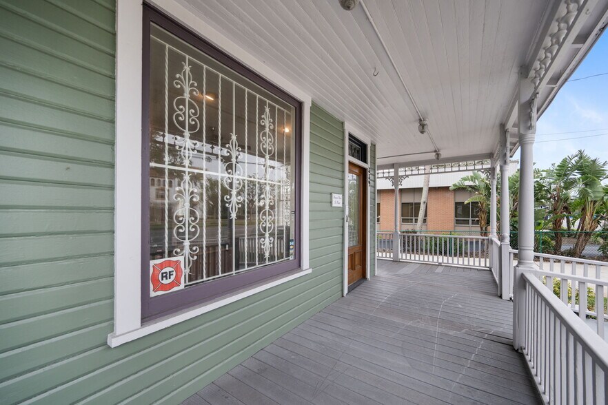 More Photos Of 339 S Ridgewood Ave, Daytona Beach Office Residential For Sale