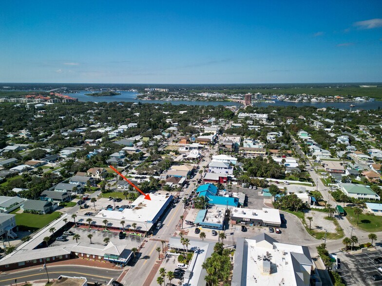 More Photos Of 415 Flagler Ave, New Smyrna Beach Storefront For Sale