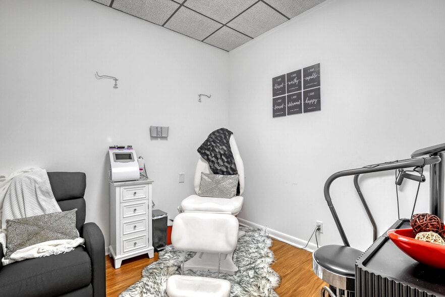 More Photos Of 5650-5656 Corporate Way, West Palm Beach Medical For Sale