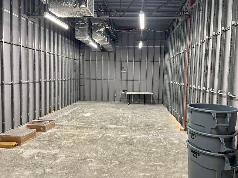 More Photos Of 20 Altieri Way, Warwick Flex For Lease