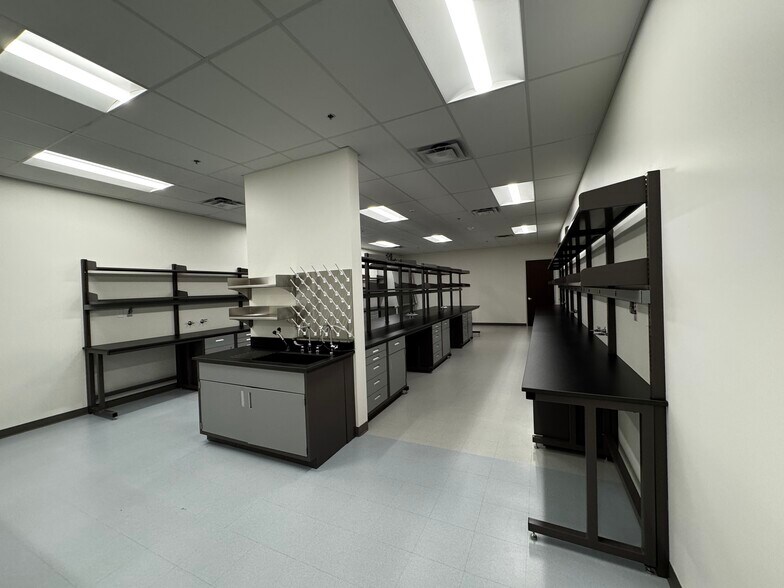 More Photos Of 145 S 79th St, Chandler Light Manufacturing For Lease