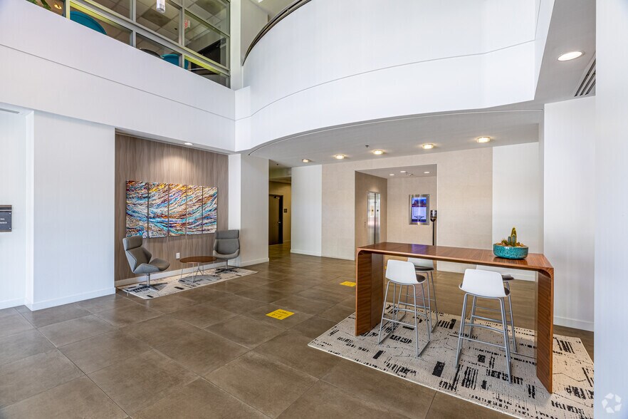 More Photos Of 12750 High Bluff Dr, San Diego Unknown For Lease
