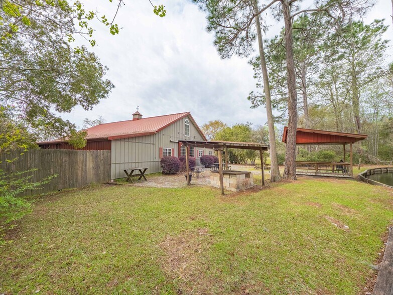 More Photos Of 340 Northview Dr, Jesup Restaurant For Sale