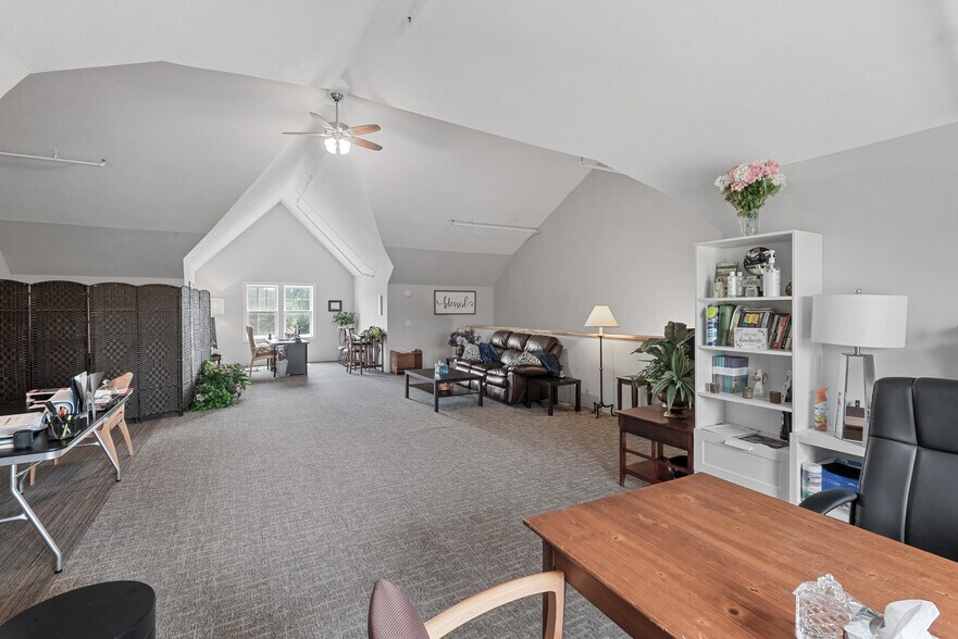 More Photos Of 1701-1713 Southcross Dr W, Burnsville Loft Creative Space For Sale