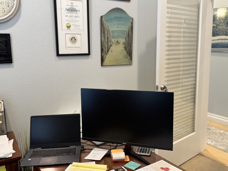 More Photos Of 937 Chetco Ave, Brookings Office Residential For Sale