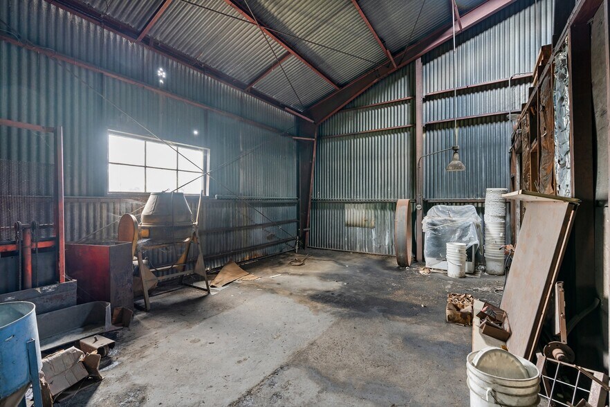 More Photos Of 3314 Carr St, Houston Manufacturing For Sale