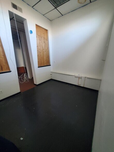 More Photos Of 1020 13th St, Richmond Storefront Retail Residential For Lease