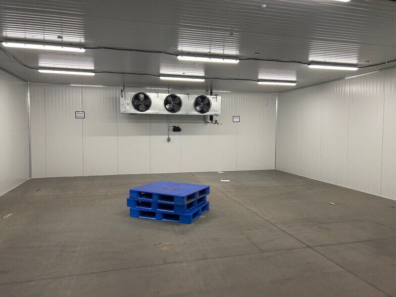 More Photos Of 260 Midway Dr, Union Manufacturing For Lease