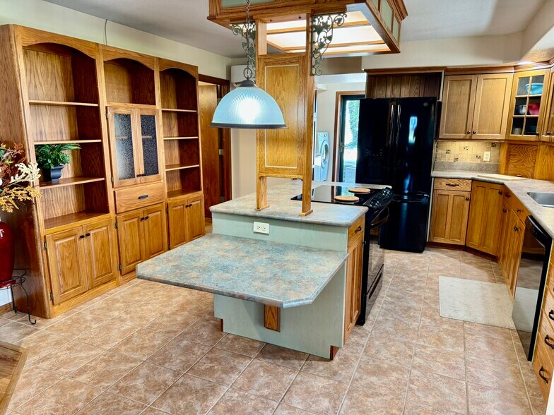 More Photos Of 505 Meridian Rd, Miltonvale Hospitality For Sale