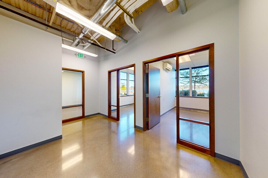 More Photos Of 1801 Bay NW dr, Olympia Office For Sale