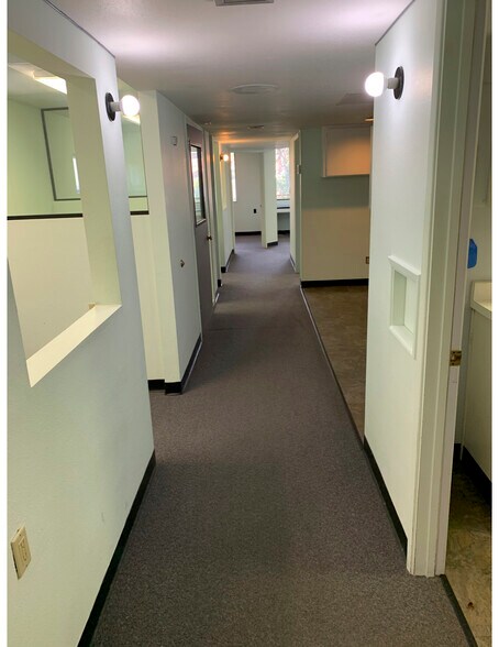 More Photos Of 2980-2982 E Fort Lowell Rd, Tucson Office For Sale