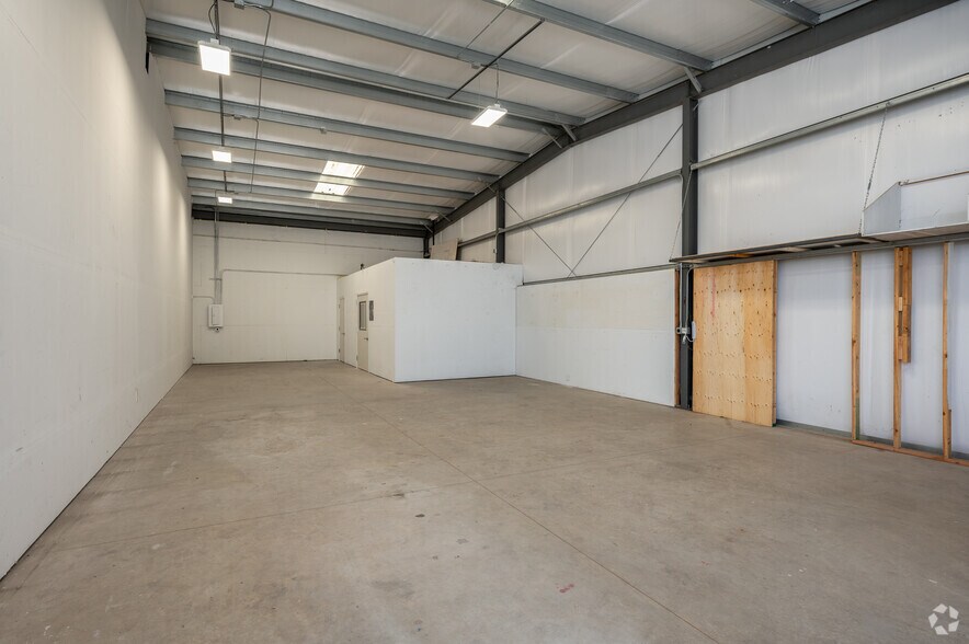 More Photos Of 4283 N Wilson Way, Stockton Warehouse For Lease