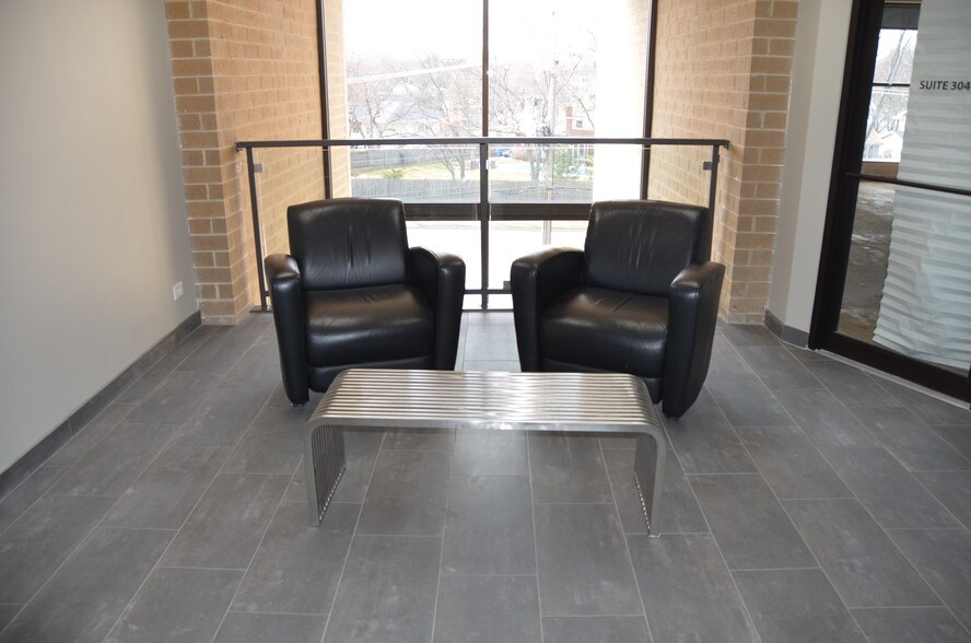 More Photos Of 700 E Ogden Ave, Westmont Medical For Lease