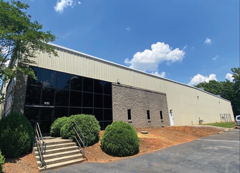 More Photos Of 2 Greentree Rd, Anderson Warehouse For Lease