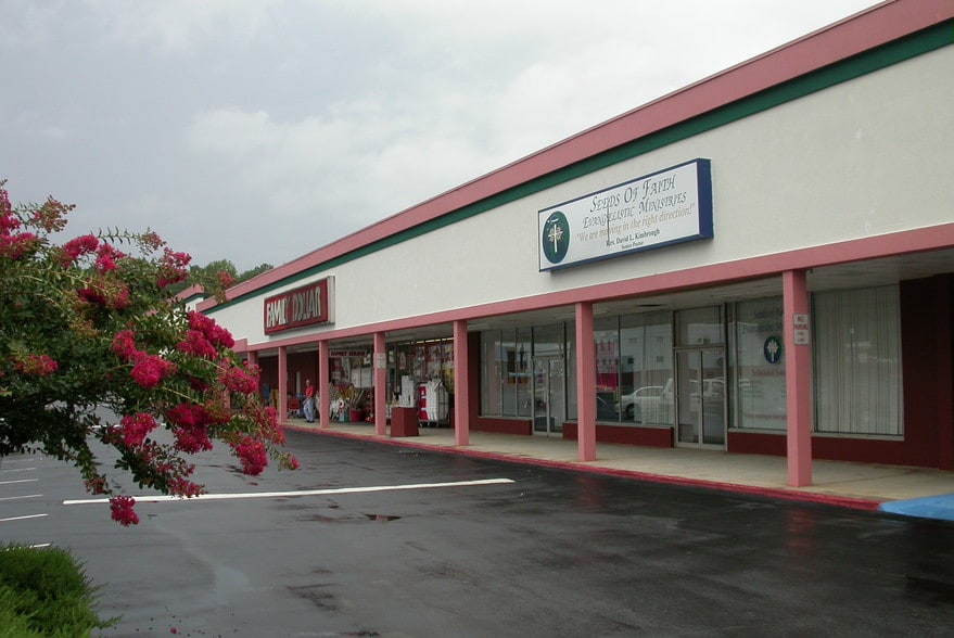 More Photos Of 1245 Veterans Memorial Hwy SW, Mableton Storefront For Lease