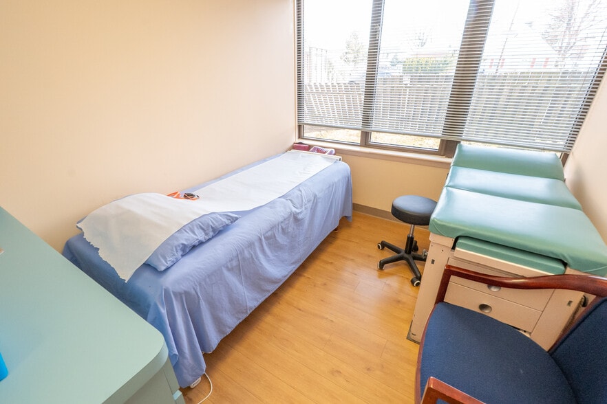 More Photos Of 622 Georges Rd, North Brunswick Medical For Sale