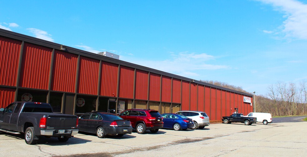 More Photos Of 600-630 Plum Industrial Ct, Plum Light Distribution For Lease