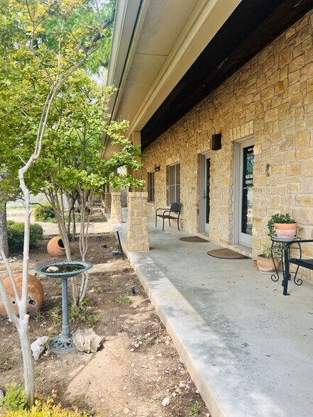 More Photos Of 11183 Circle, Austin Office For Lease