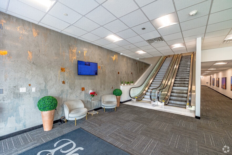 More Photos Of 275 Route 4, Paramus Unknown For Lease