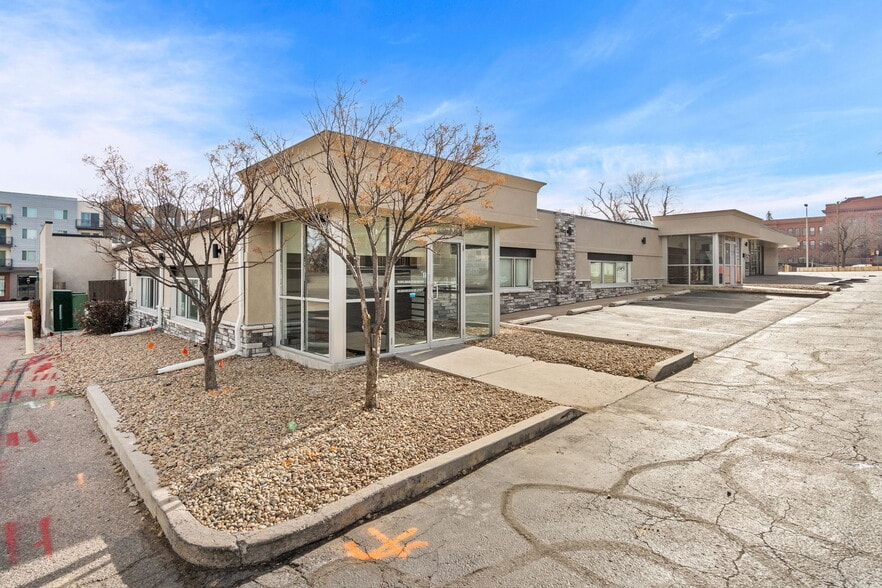 More Photos Of 807 17th St, Greeley Storefront For Lease