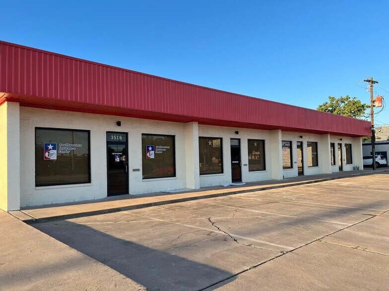 More Photos Of 3512 Avenue I, Rosenberg Office For Lease