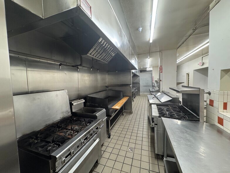 More Photos Of 13526 Central Ave, Chino Restaurant For Sale
