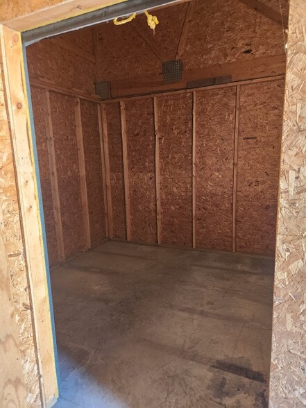 More Photos Of 173 385th Ave, Grinnell Self Storage For Sale
