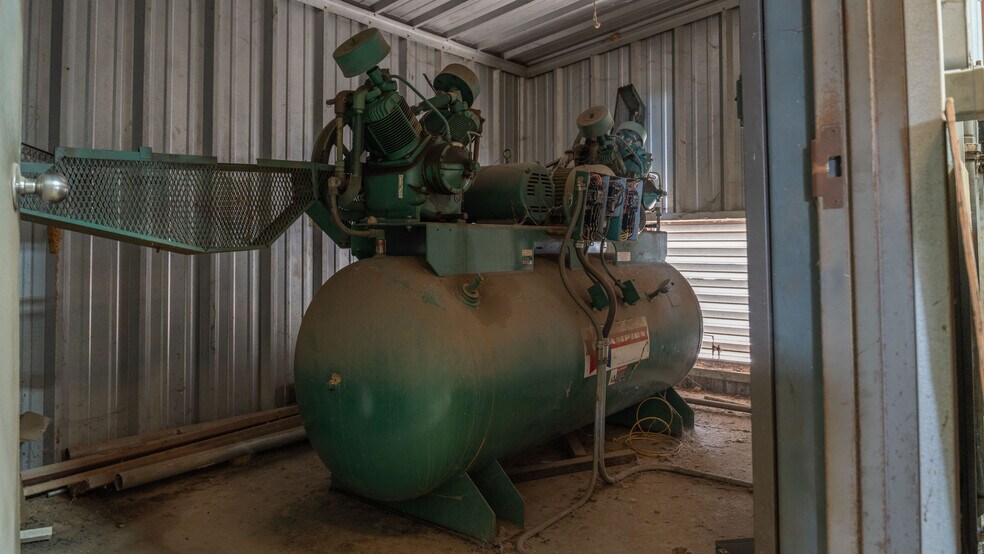 More Photos Of 11708 GA Highway 24 W, Sandersville Warehouse For Sale