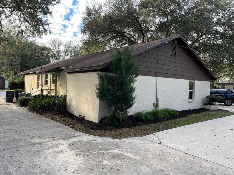 More Photos Of 2601 University Blvd W, Jacksonville Medical For Sale