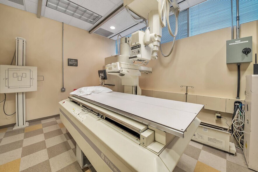 More Photos Of 3824 Northern Pike, Monroeville Medical For Sale