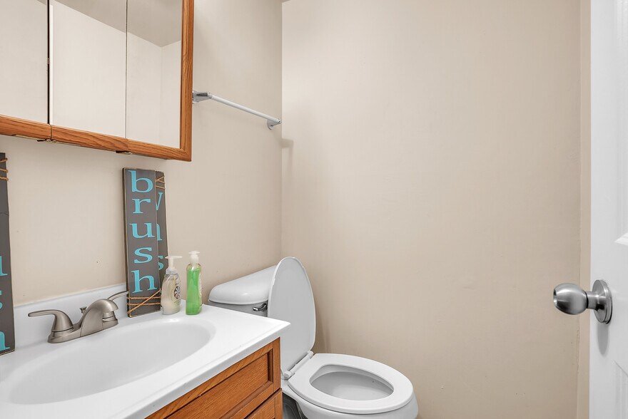More Photos Of 2573-2581 Parkview Street, Portage Multifamily For Sale