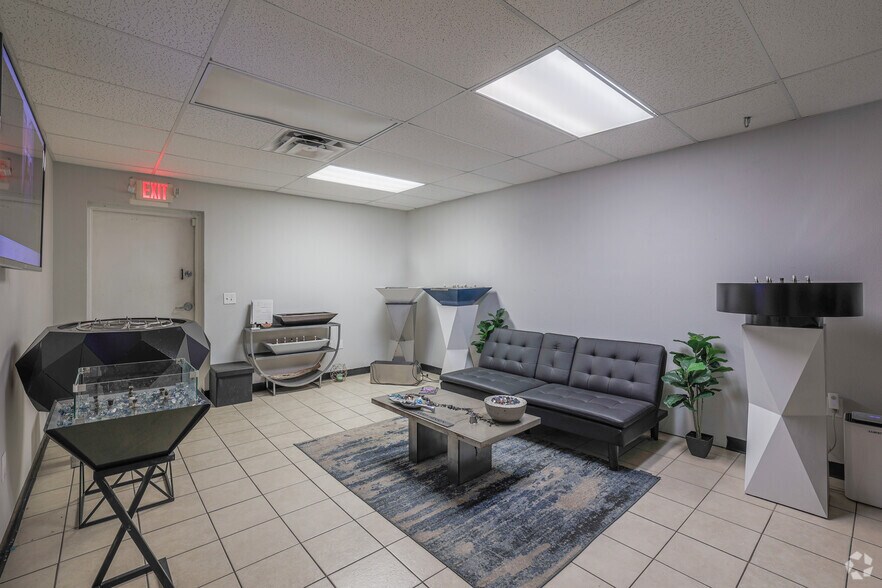 More Photos Of 1011-1021 N 21st Ave, Phoenix Warehouse For Sale